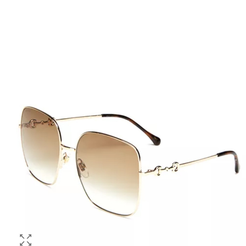 Elegant Square Frame Sunglasses with Gold Hardware and Gradient Lenses